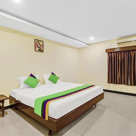 Treebo B Coral, 2 Km From Promenade Beach Hotel Pondicherry Exterior foto